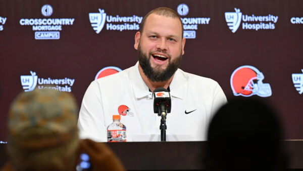 Cleveland Browns news: Joel Bitonio calls it a career