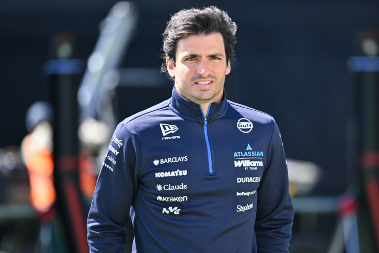 Carlos Sainz Issues Public Ultimatum: How Long Will He Wait for Williams?