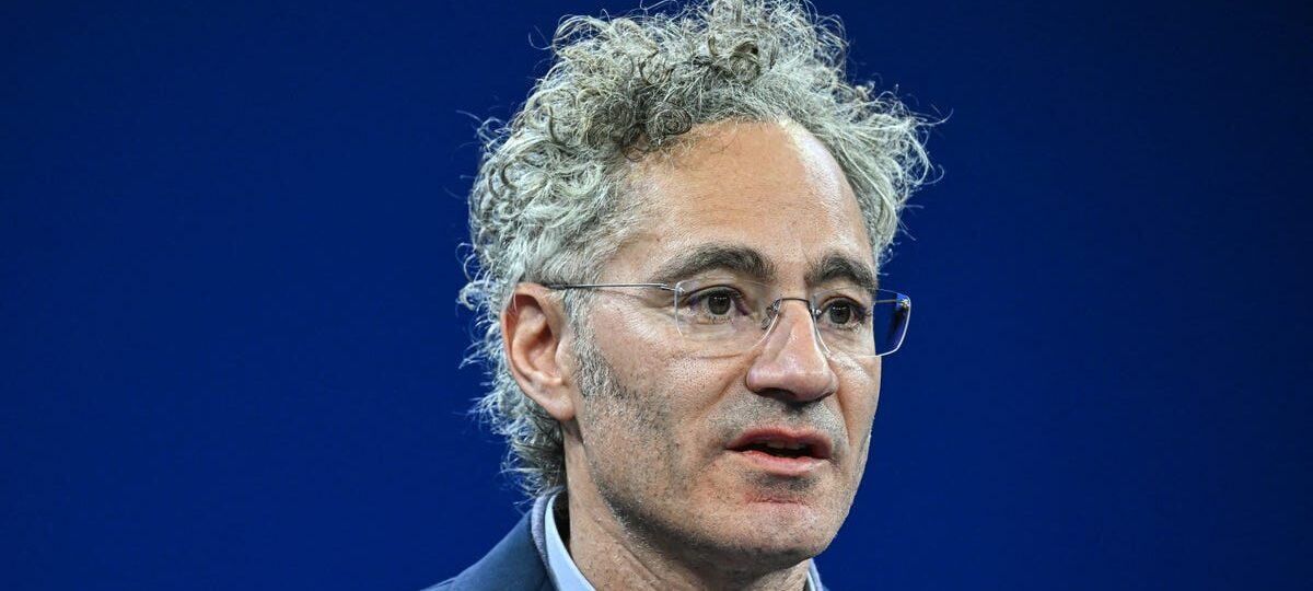 Alex Karp compares tokenmaxxing to a porn addiction: People are just 'like sitting there all day'
