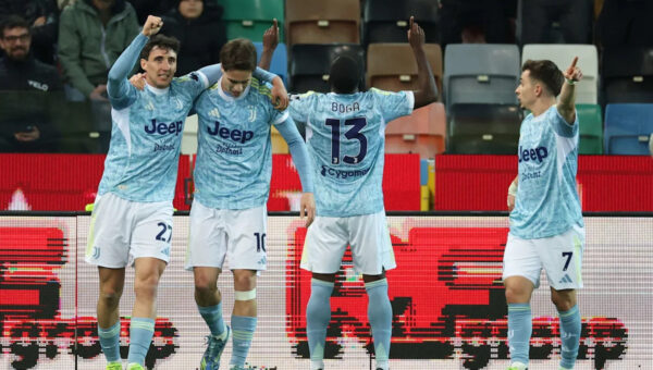 Barcelona respond to fresh links with Juventus star