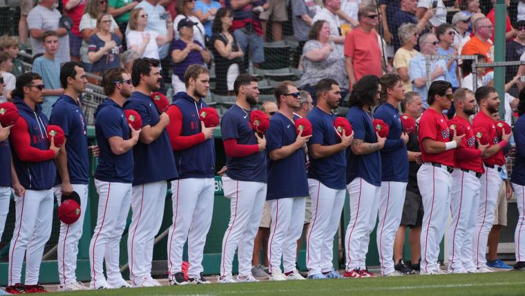 Red Sox Legend Explains Why Boston Shouldn't 'Blow It Up Yet'