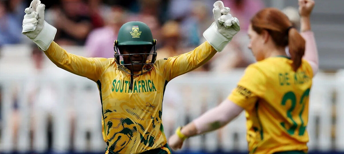 South Africa beat Bangladesh to apply pressure to India