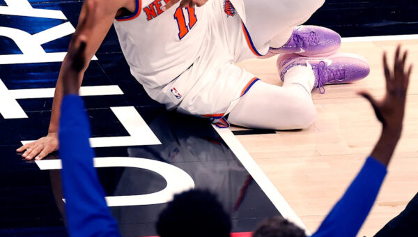Knicks’ Jalen Brunson shows no sign of injury after knee scare in Game 1 of NBA Finals