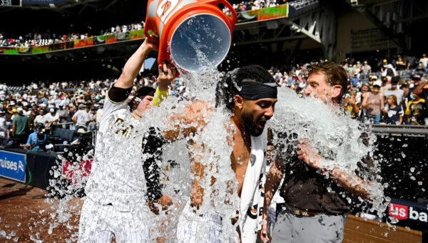 Tatis hits just 2nd homer of season to give Padres 5-4 win over Reds