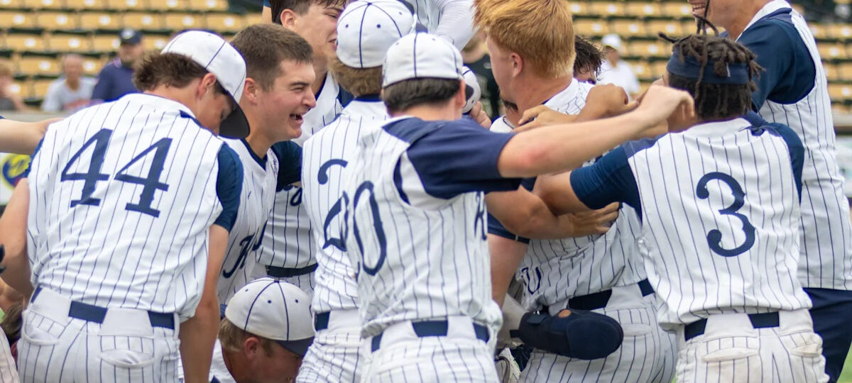 Late heroics keep Central Catholic baseball's postseason run alive