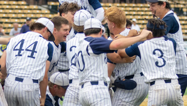 Late heroics keep Central Catholic baseball's postseason run alive