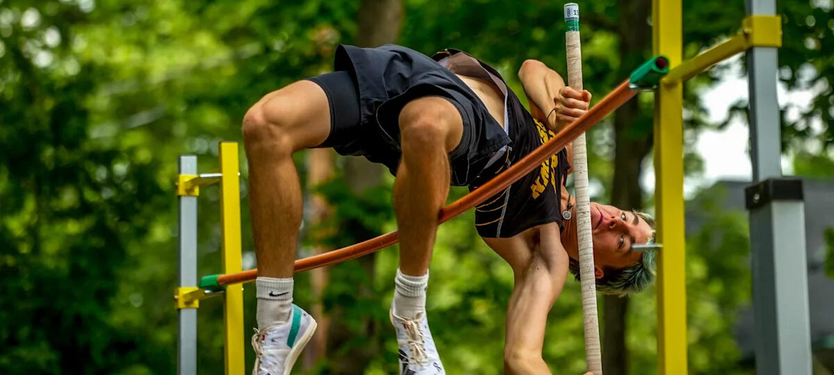 La Salle closes strong to claim 20th boys RIIL track championship