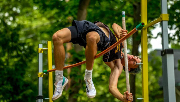 La Salle closes strong to claim 20th boys RIIL track championship