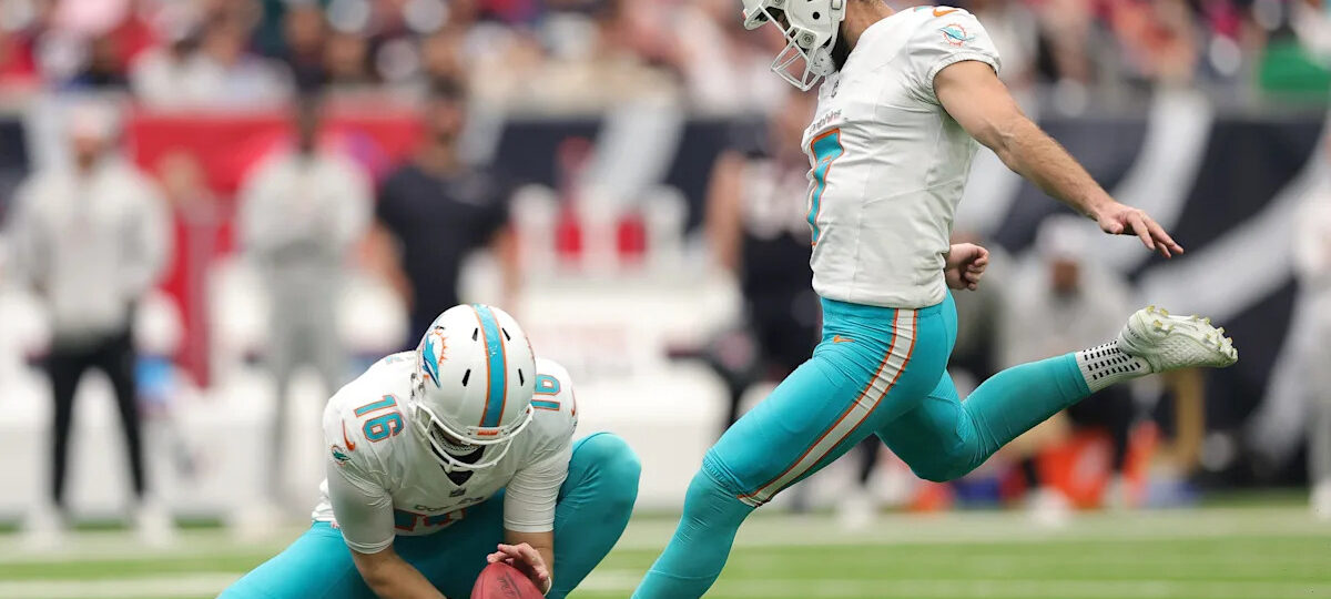 Jets sign former New York Giants kicker Jason Sanders
