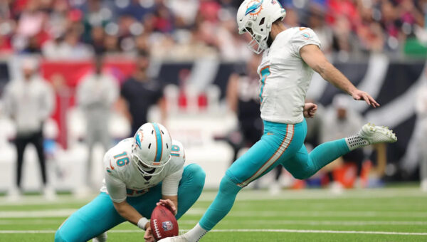 Jets sign former New York Giants kicker Jason Sanders