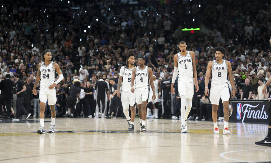 De’Aaron Fox From the Bench? 1 Specific Stat Shows Dylan Harper Can Contribute More With More Minutes