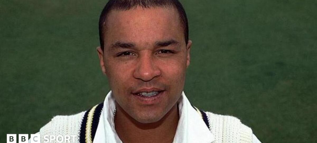 Former Warwickshire wicketkeeper Piper dies aged 56