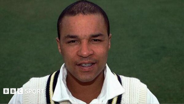 Former Warwickshire wicketkeeper Piper dies aged 56