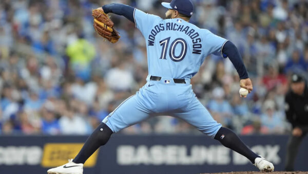 Jays Lose To Phillies