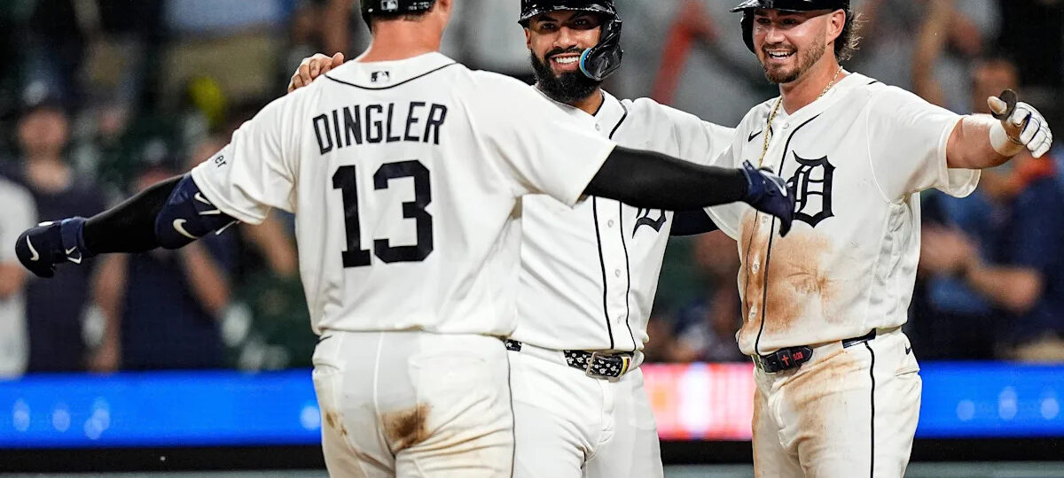 Tigers 10, Twins 4: Tigers out-slug Twins