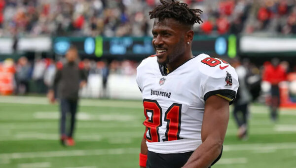 Antonio Brown Fires Back At Asante Samuel Over Controversial A.J. Brown Post