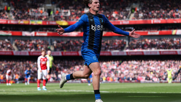 Iraola wants Scott as first Liverpool transfer