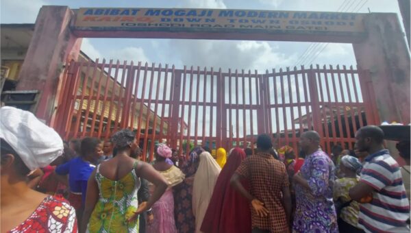Lagos govt shuts Oshodi Resettlement Market after clash with sanitation officers