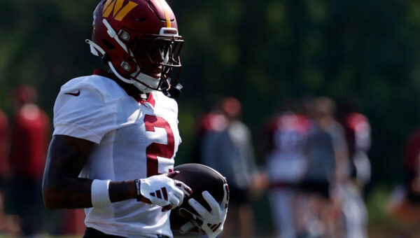 Washington legend picks 3 Commanders who’ve stood out during OTAs