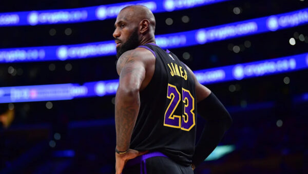 Lakers Legend Urges Team To Part Ways With LeBron James Amid Trade Rumors: “Bring In Some Fresh Meat”