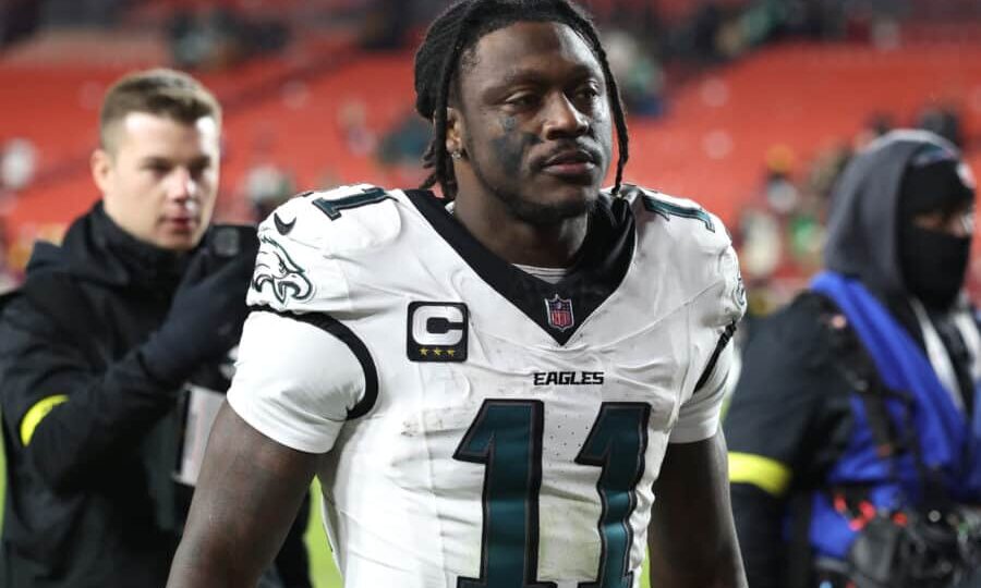 Patriots WR Coach Todd Downing Shares Eye-Opening Insight Into AJ Brown’s Football IQ