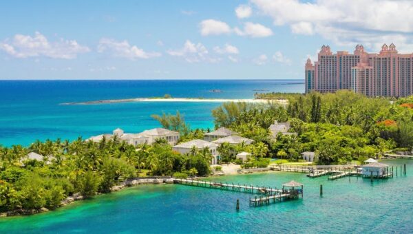 I was born and raised in The Bahamas. Here are 11 of the biggest mistakes I watch tourists make.