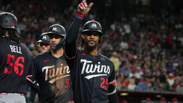 Buxton hits grand slam in Twins' 10-run 5th inning against Diamondbacks