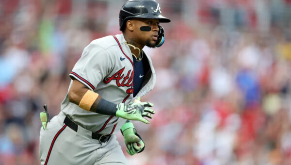 Ronald Acuña Jr. exits game with apparent leg ailment