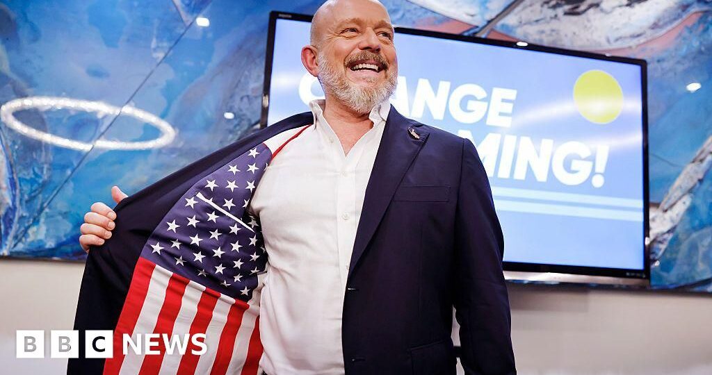 Former Cameron adviser Steve Hilton advances in California governor's race