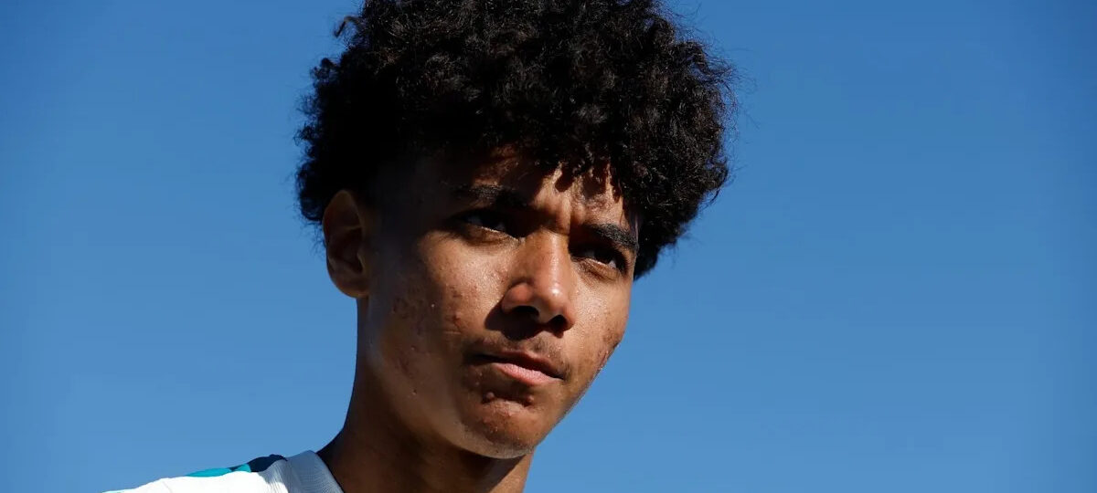 Barcelona leading the race to sign 18-year-old defensive gem – report