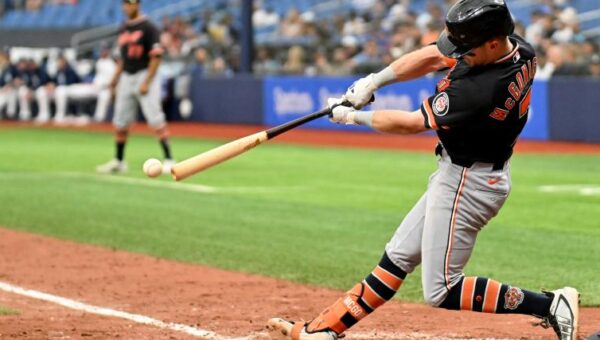 Tigers' Kevin McGonigle confused by Mariners' Josh Naylor in near-disaster