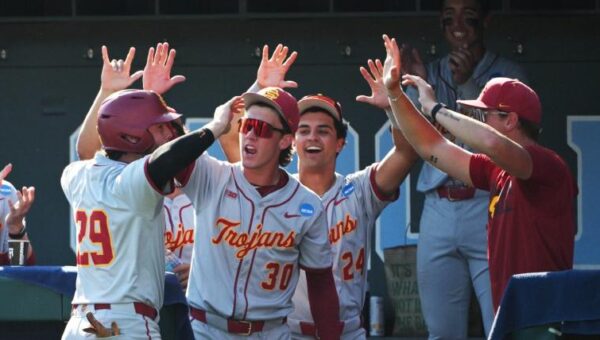 North Carolina vs. USC baseball box score: Live stats from NCAA Baseball Championship Game
