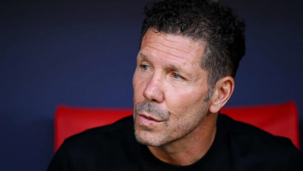 Diego Simeone sends message to Atlético over Barcelona-linked Julián Alvarez