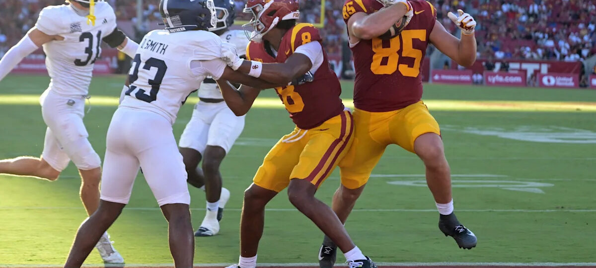 USC countdown to kickoff: Recalling Trojans tight end Walker Lyons