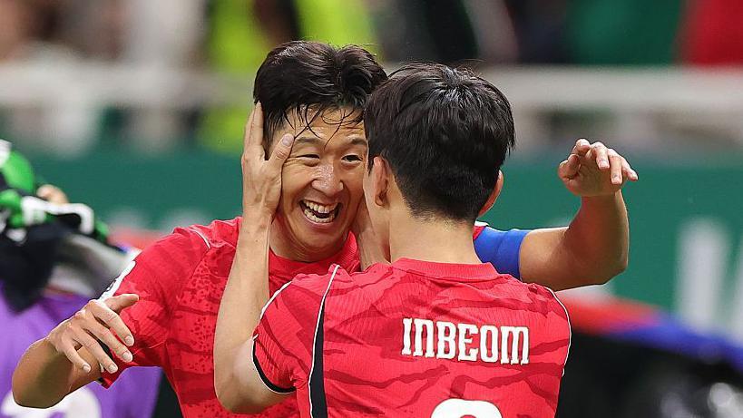 South Korea come from behind to beat Czech Republic