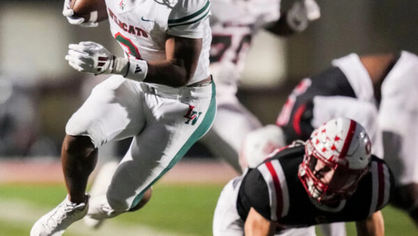 Change of course for Lawrence North's Izayveon Moore leads to in-state commitment