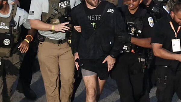 Sean Strickland escorted out by security after sneaking into UFC Fan Fest, faces possible disorderly conduct charge