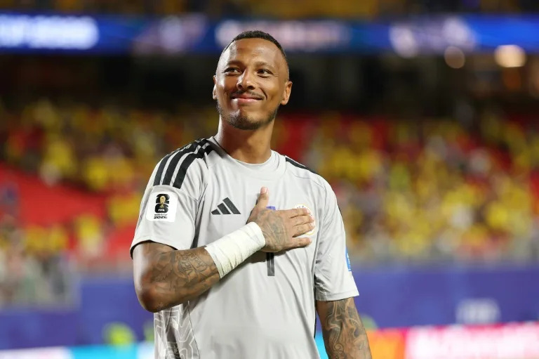 Curacao keeper Room jokes he deserves statue after World Cup heroics