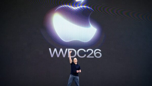 What smart people in tech are saying about Apple's slew of AI announcements