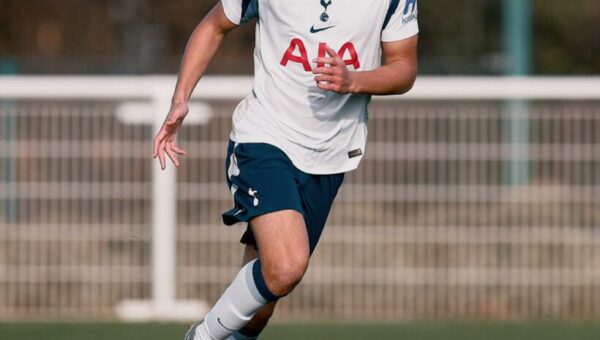 Transfer: Arsenal to sign Elijah Upson