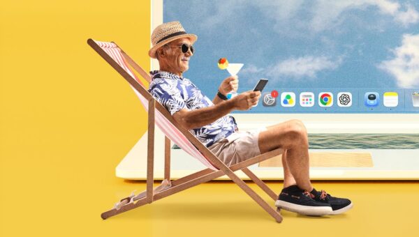 Forget the golf course, older Americans are spending their retirements online