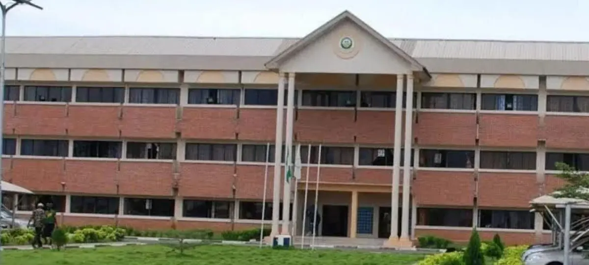 UNIOSUN lodges complaint as soldiers invade hostel, assault students, cart away phones