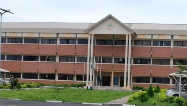 UNIOSUN lodges complaint as soldiers invade hostel, assault students, cart away phones