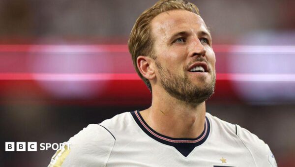 Kane is England’s greatest striker, says Lineker