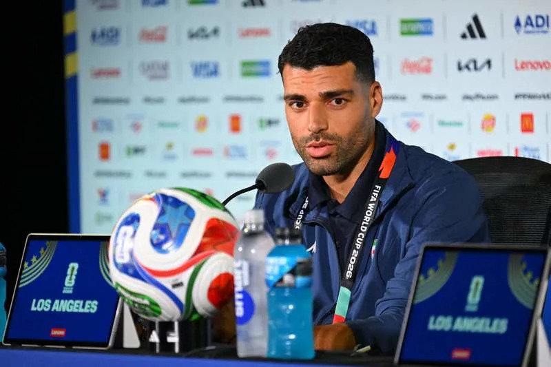 Iran star Mehdi Taremi snaps after no football questions at World Cup press conference