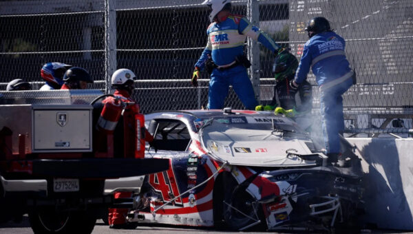 Sam Mayer breaks wall in massive restart pileup, collecting over 20 cars