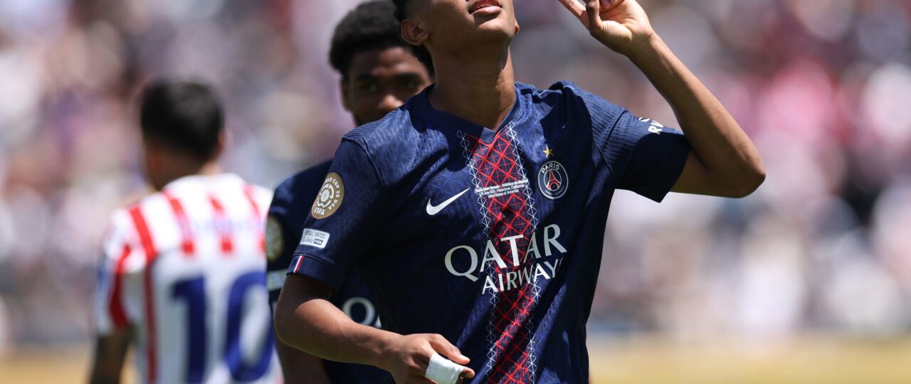 Bayern Munich and Chelsea rejected by 20 year old ready to sign new contract with European giants