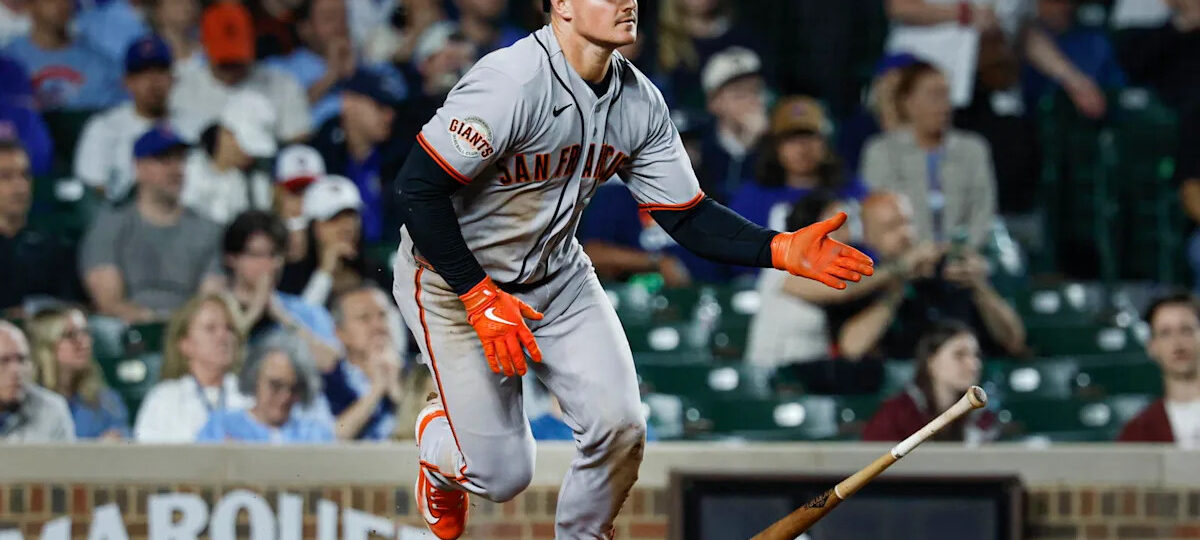 Giants Put Together 10th-Inning Rally, Edge Cubs 2-1