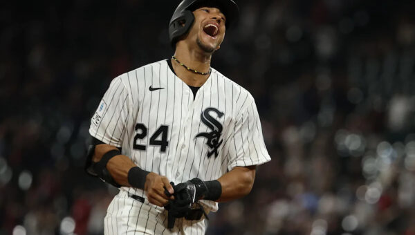 Former Texas A&M star outfielder walks off Braves in MLB debut