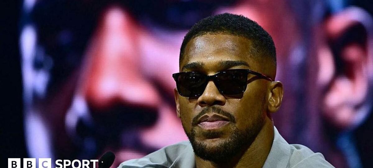 'Soldier' Joshua standing strong for friends' parents